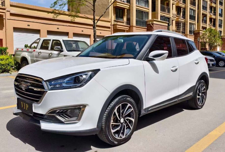 2018年众泰T300