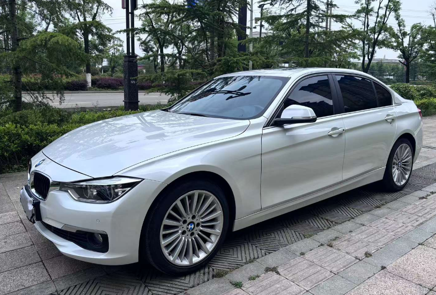 2018年宝马320Li